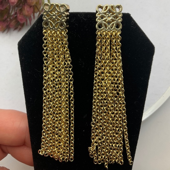Jewelry - Anagram drop earrings